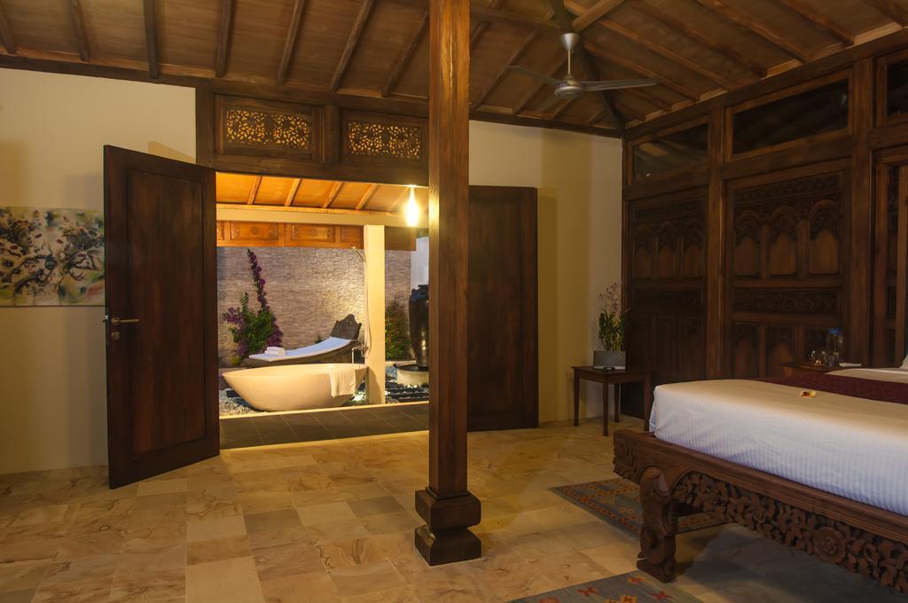 Oceanfront Citakara Sari Villas Candi Dasa  Ngoại thất bức ảnh