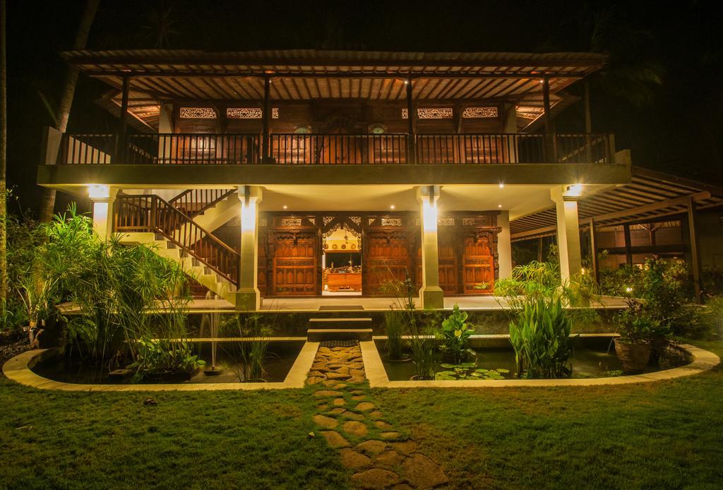 Oceanfront Citakara Sari Villas Candi Dasa  Ngoại thất bức ảnh